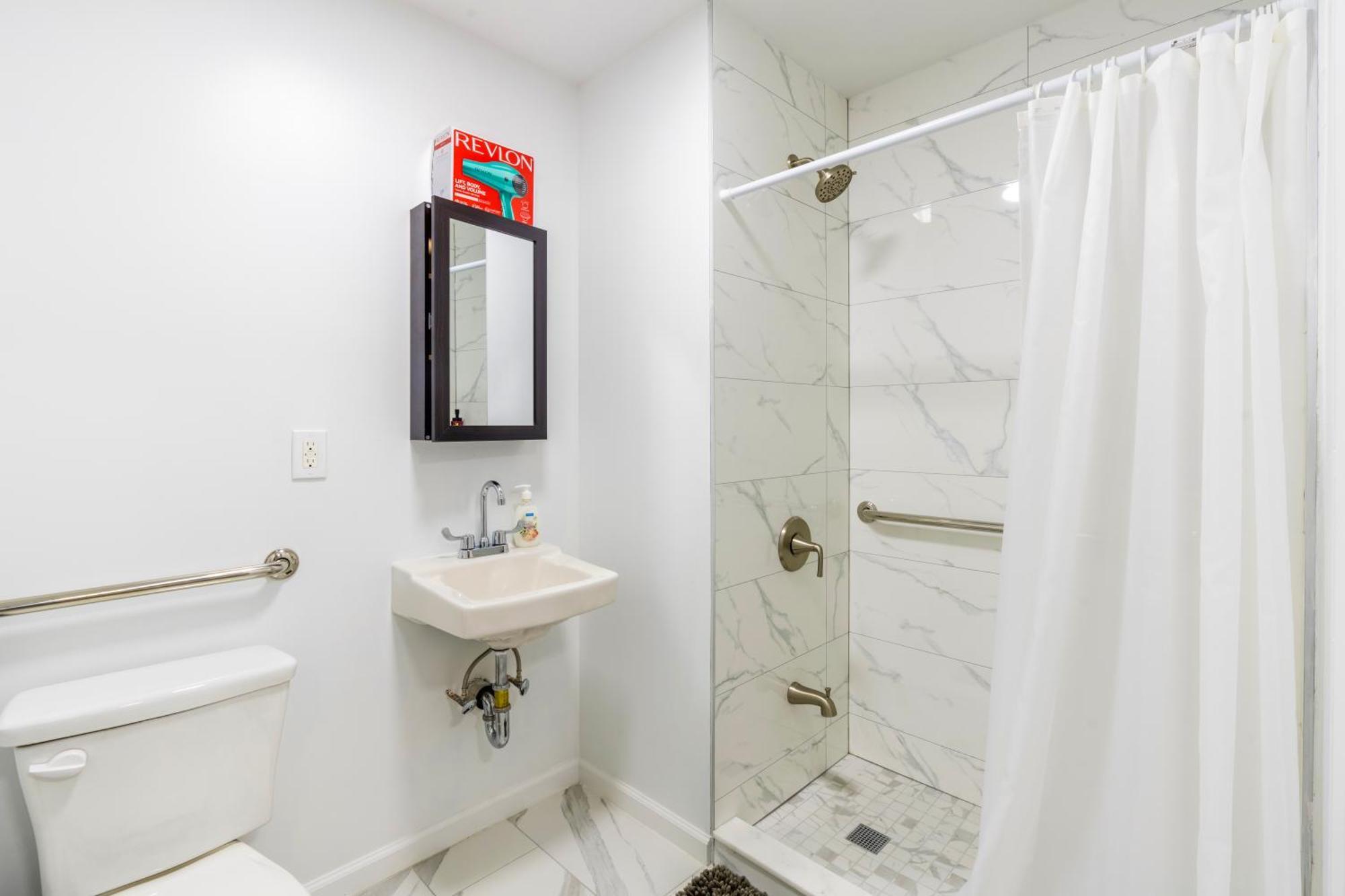Peaceful Apartment In Lower Manhattan ニューヨーク エクステリア 写真